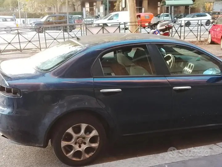 Alfa Romeo 159 2006 photo 3