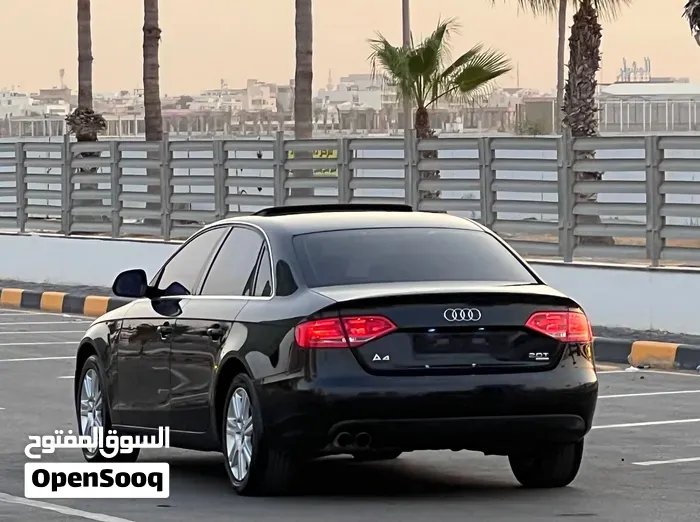 Audi A4 2009 photo 2