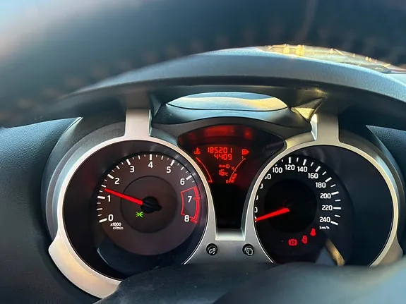 Nissan Juke 2011 photo 4