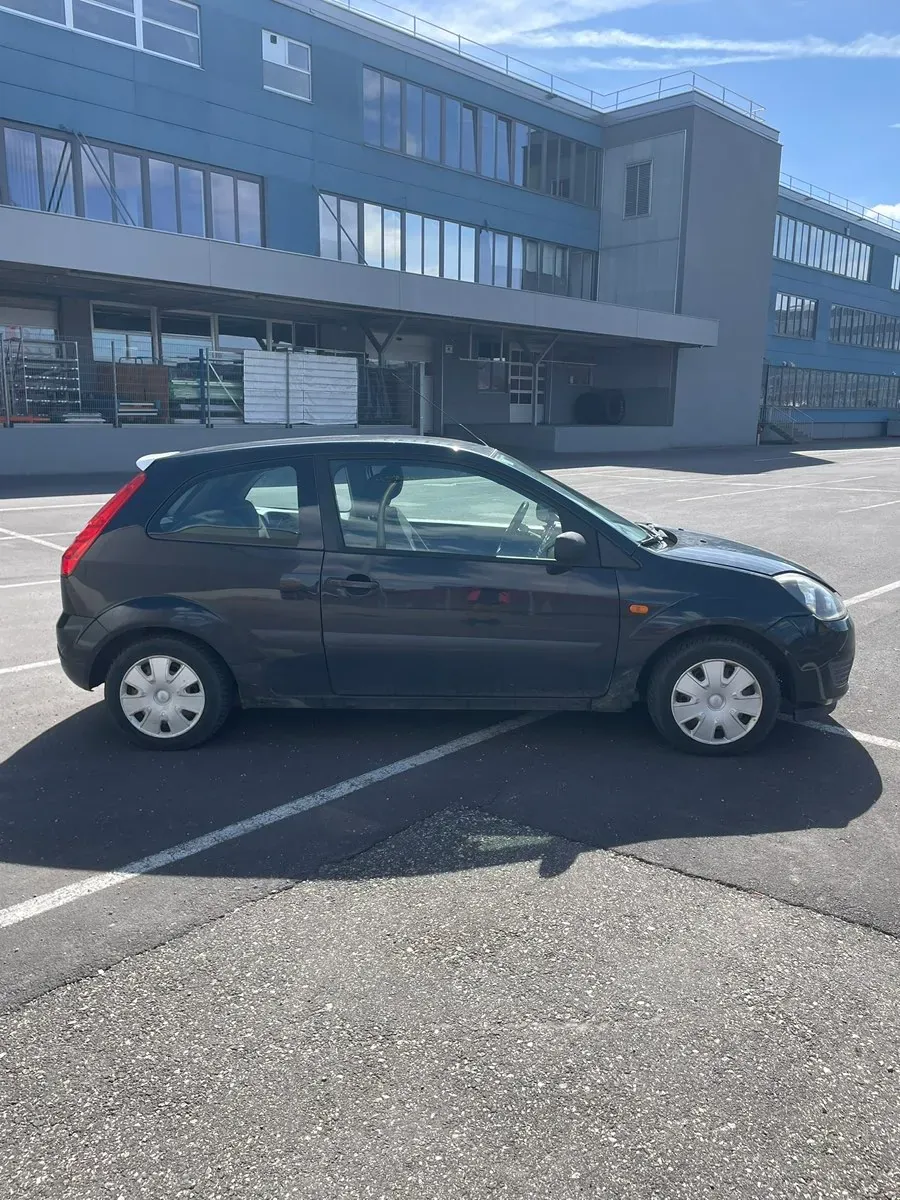 Ford Fiesta 2006 photo 3