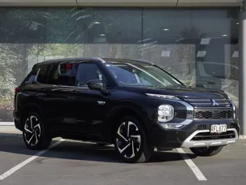 Mitsubishi Outlander 2025 photo 2
