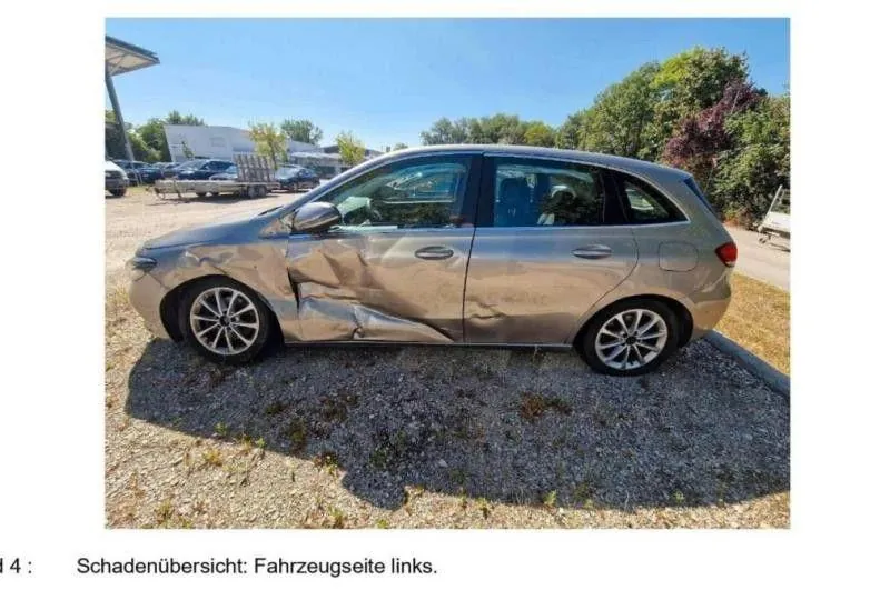 Mercedes-Benz B 200