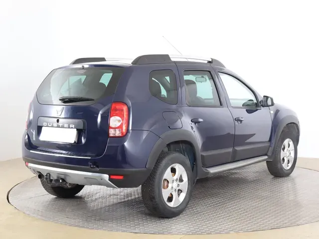 Dacia Duster 2012 photo 4