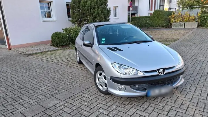 Peugeot 206