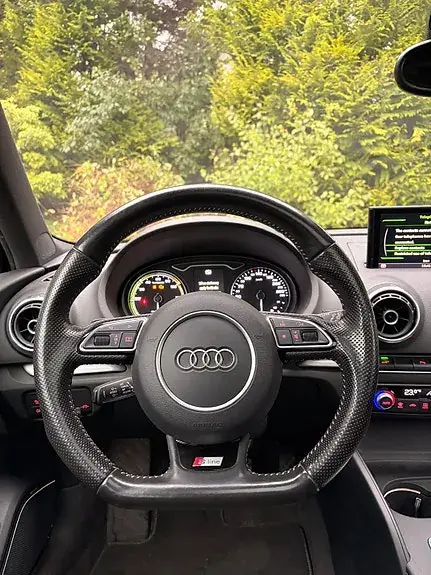 Audi E-Tron 2015 photo 2