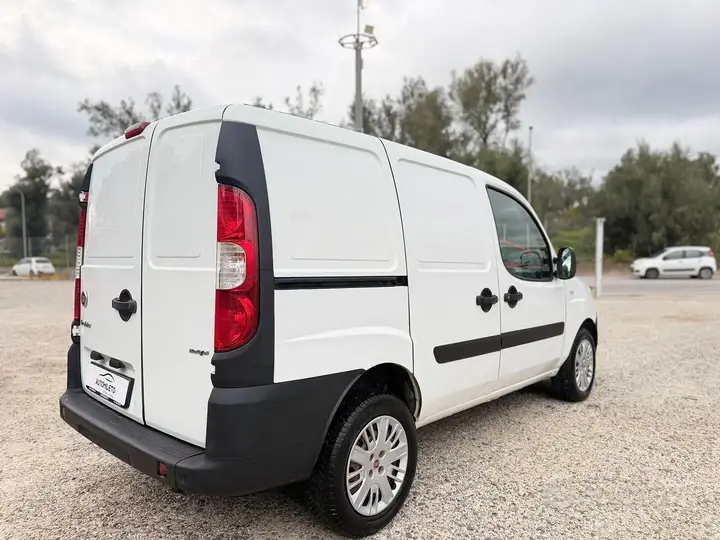 Fiat Doblo 2008 photo 4