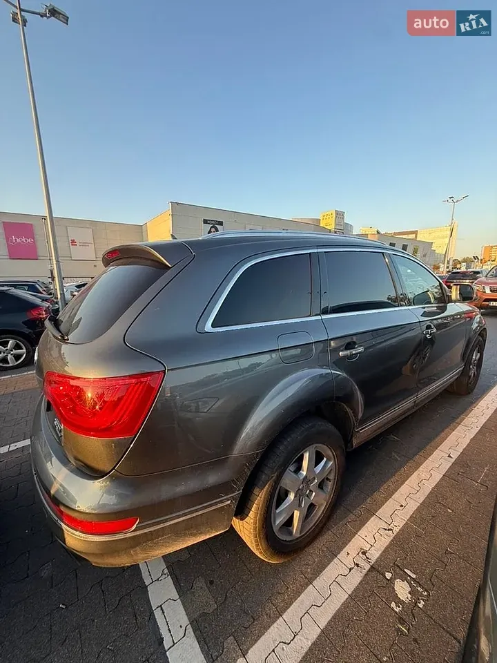 Audi Q7 2015 photo 4