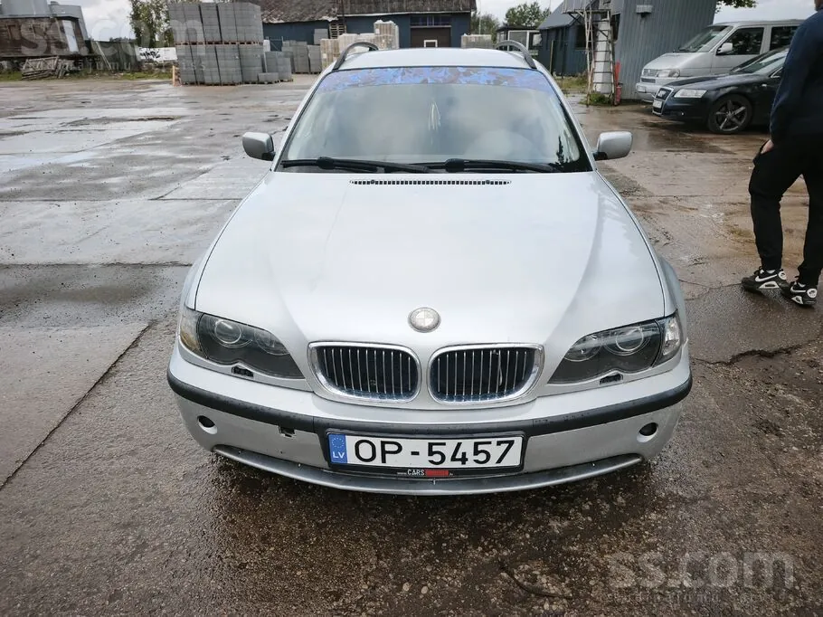 BMW 330 2002 photo 2