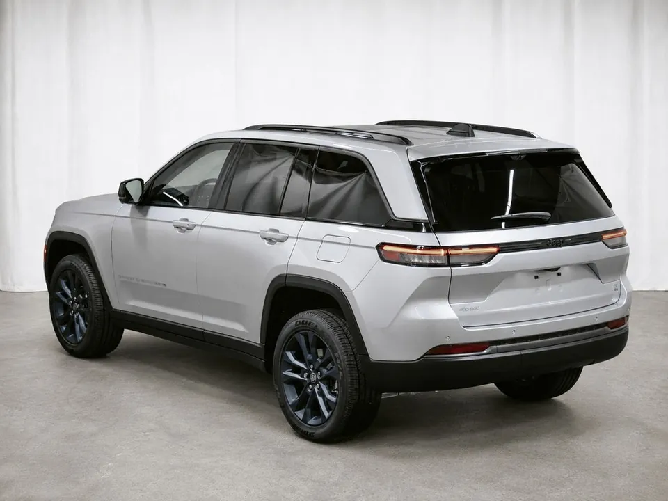 Jeep Grand Cherokee 2026 photo 4