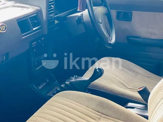 Nissan Sunny 1990 photo 3