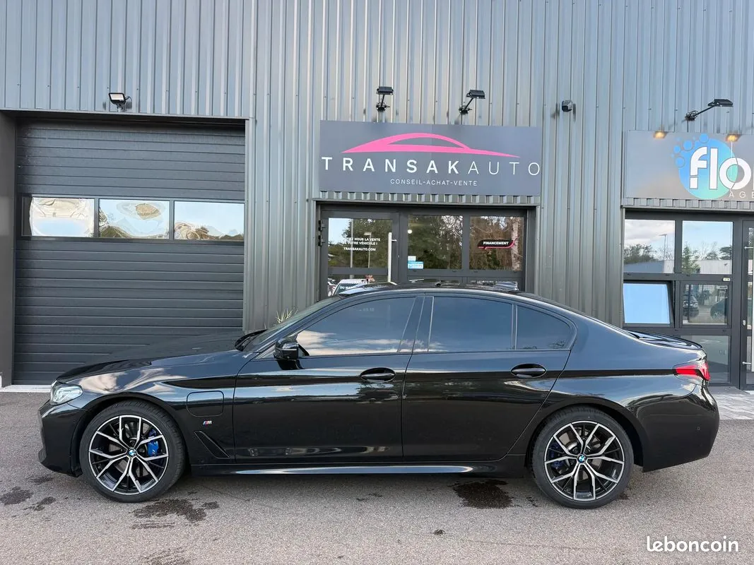 BMW 5 Series 2021 photo 2