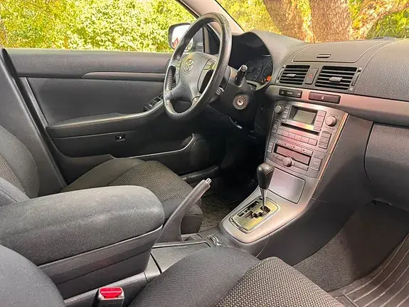 Toyota Avensis 2006 photo 5