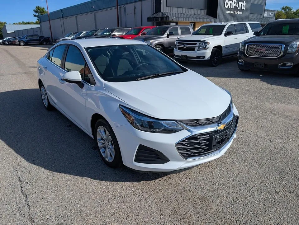 Chevrolet Cruze 2019 photo 2