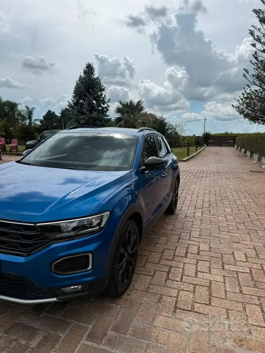 Volkswagen T-Roc 2020 photo 2