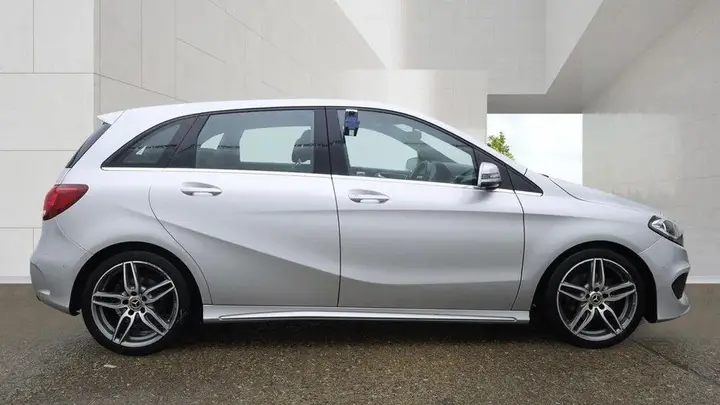 Mercedes-Benz B-Class 2018 photo 5