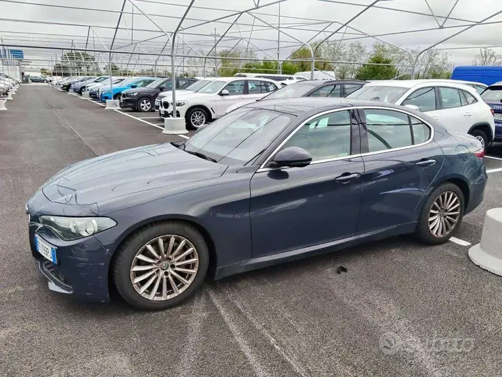 Alfa Romeo Giulia 2016 photo 2