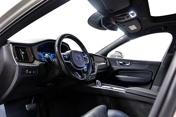 Volvo Xc60 2018 photo 3