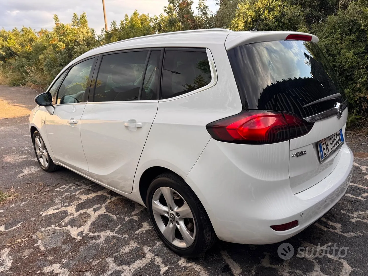 Opel Zafira 2012 photo 3