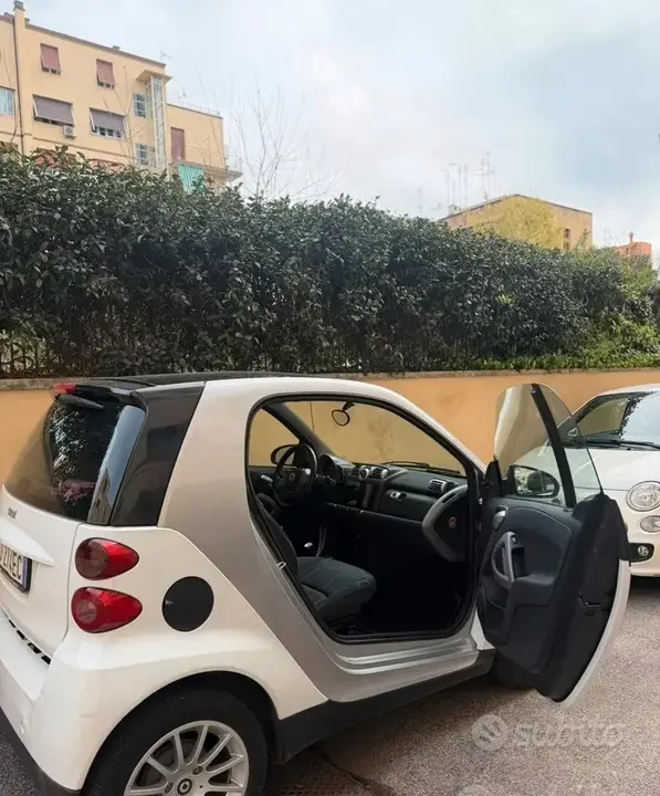 Smart Fortwo 2011 photo 5
