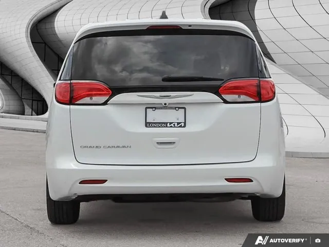 Chrysler Grand Caravan 2022 photo 4