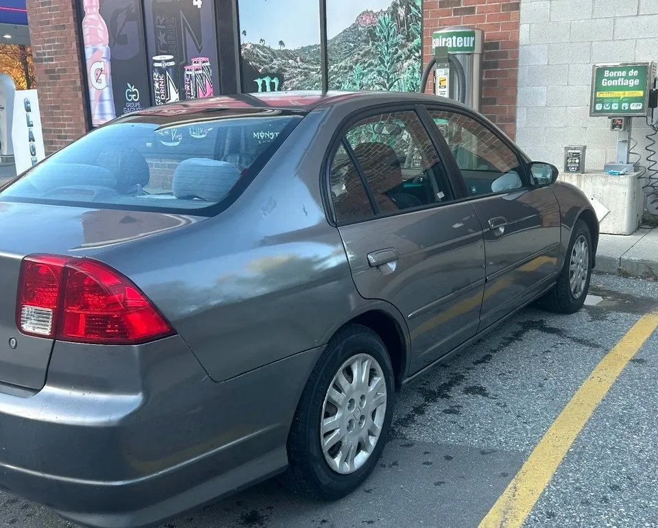 Honda Civic 2004 photo 3
