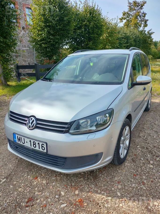 Volkswagen Touran 2012 photo 5