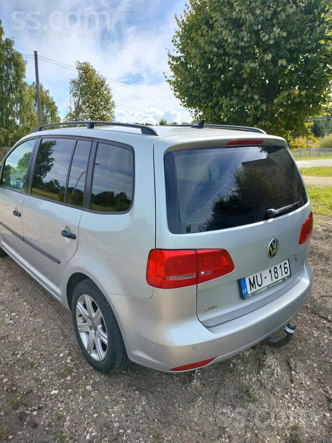 Volkswagen Touran 2012 photo 4