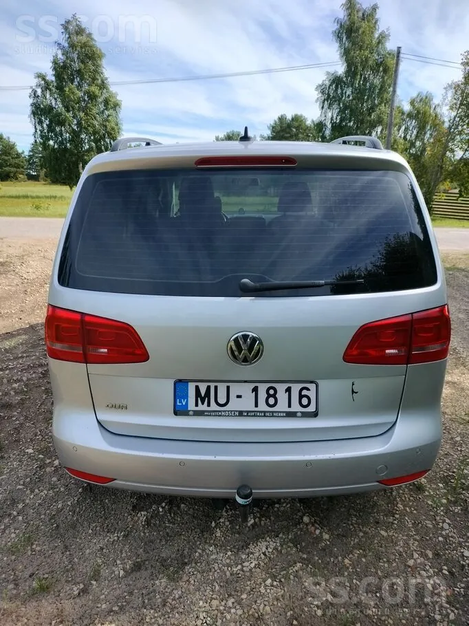 Volkswagen Touran 2012 photo 3