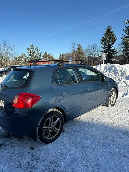 Toyota Auris 2008 photo 2