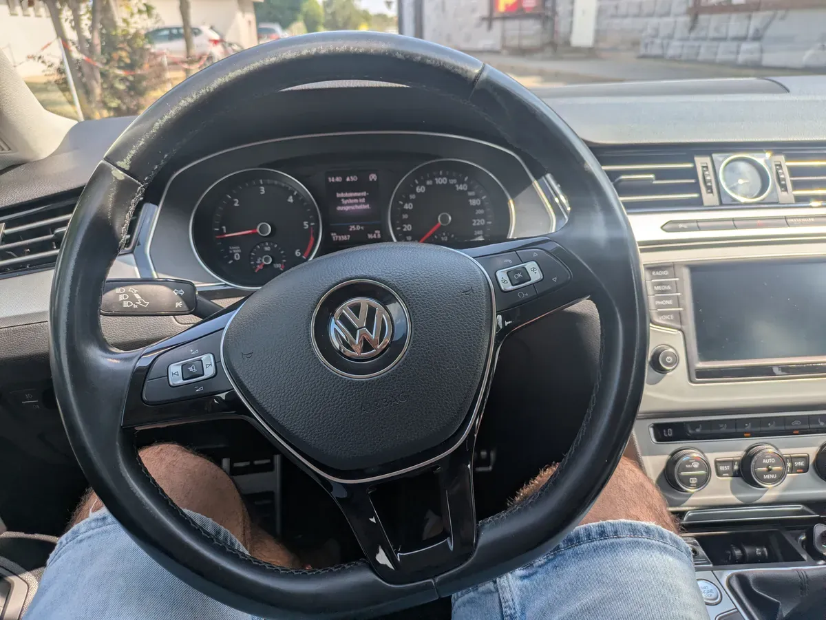 Volkswagen Passat 2016 photo 3