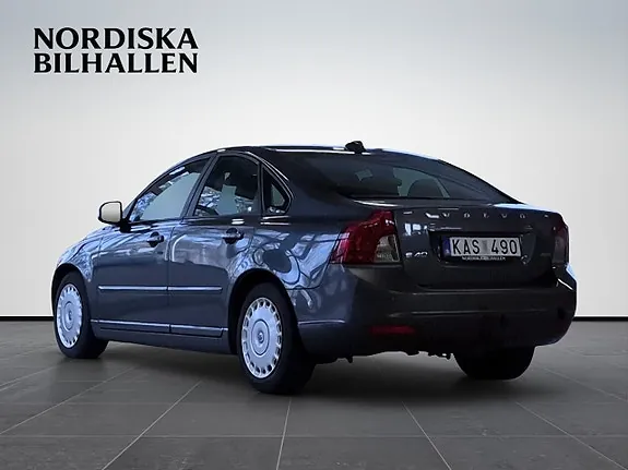 Volvo S40 2010 photo 5