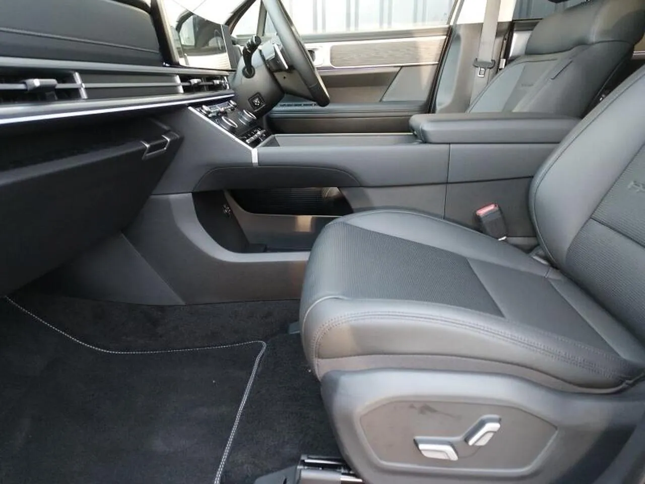 Hyundai Santa Fe 2026 photo 5