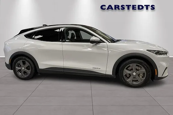 Ford Mustang Mach-E 2021 photo 2