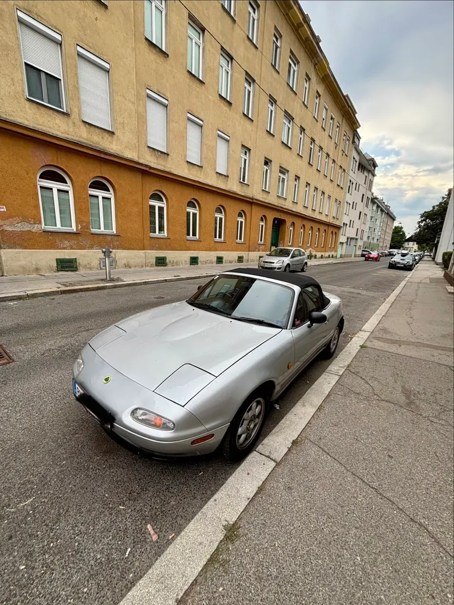 Mazda Mx-5 1990 photo 3
