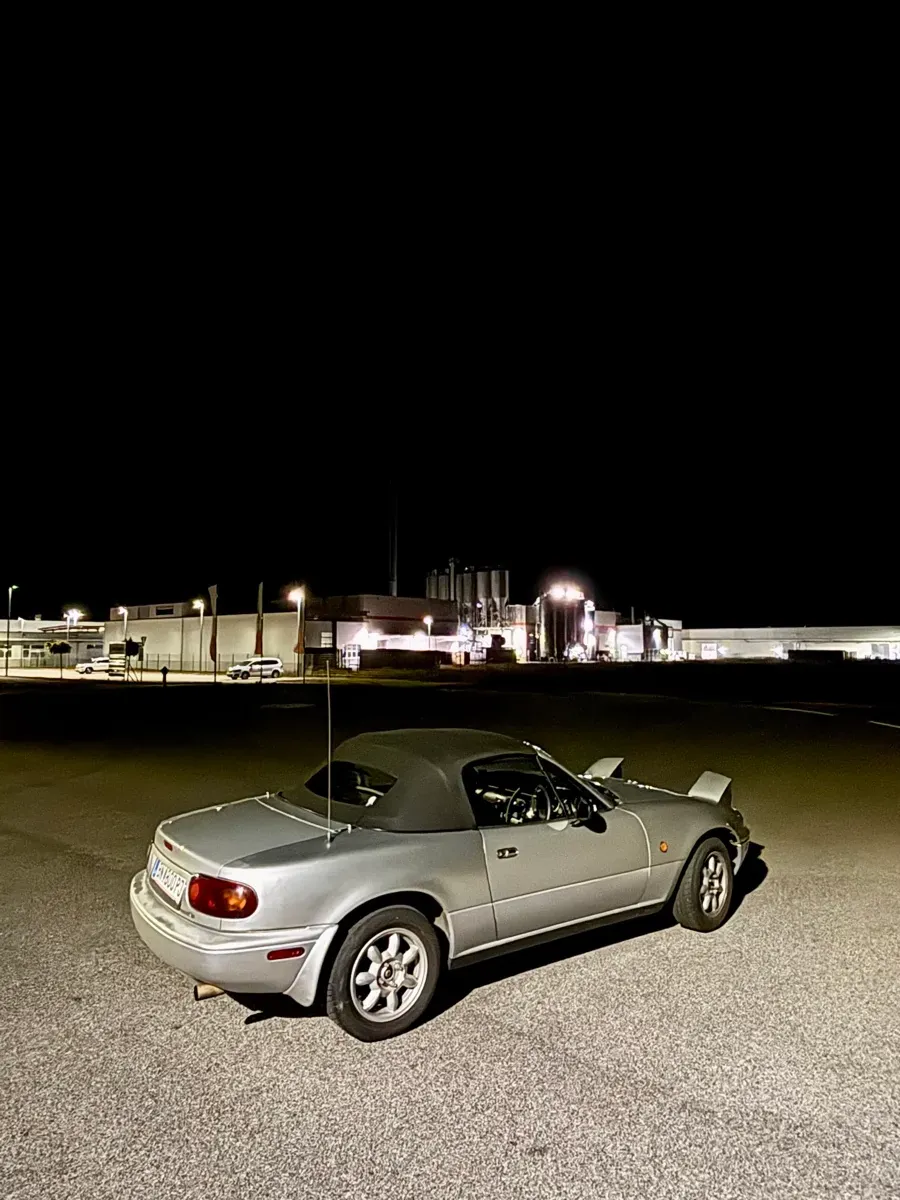Mazda Mx-5 1990 photo 2