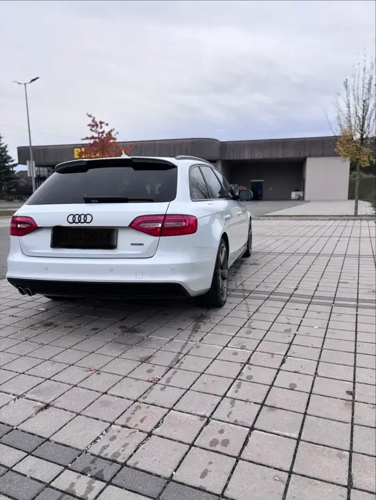 Audi A4 2015 photo 2