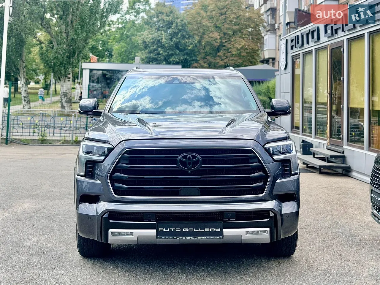Toyota Sequoia 2024 photo 2