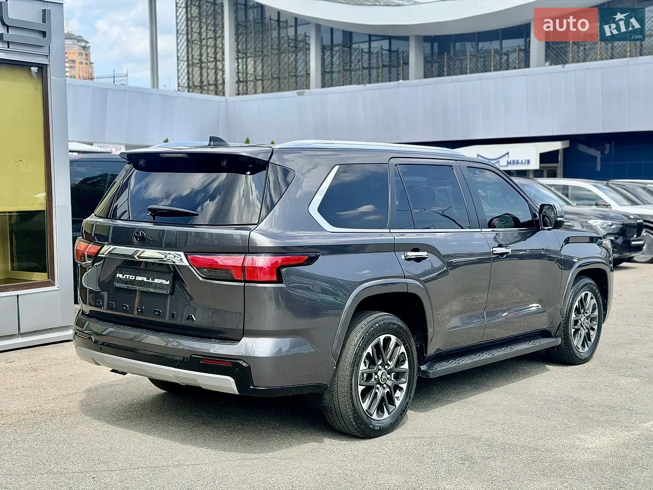Toyota Sequoia 2024 photo 3