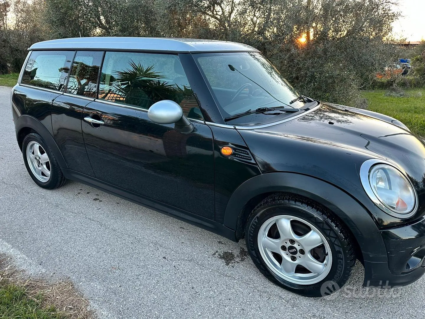 Mini Cooper Clubman 2011 photo 2