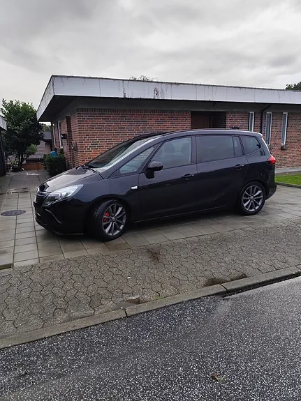 Opel Zafira Tourer 2012 photo 4