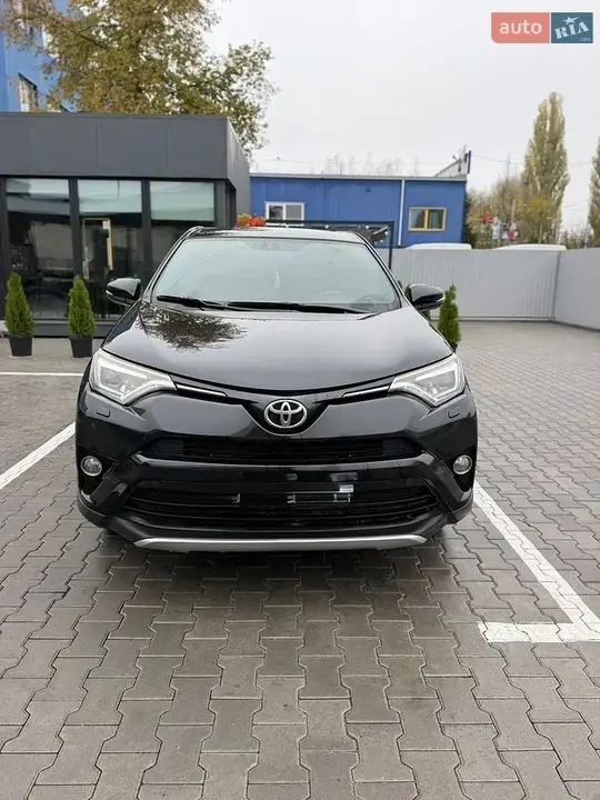Toyota Rav4 2017 photo 3