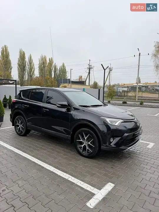 Toyota Rav4 2017 photo 5