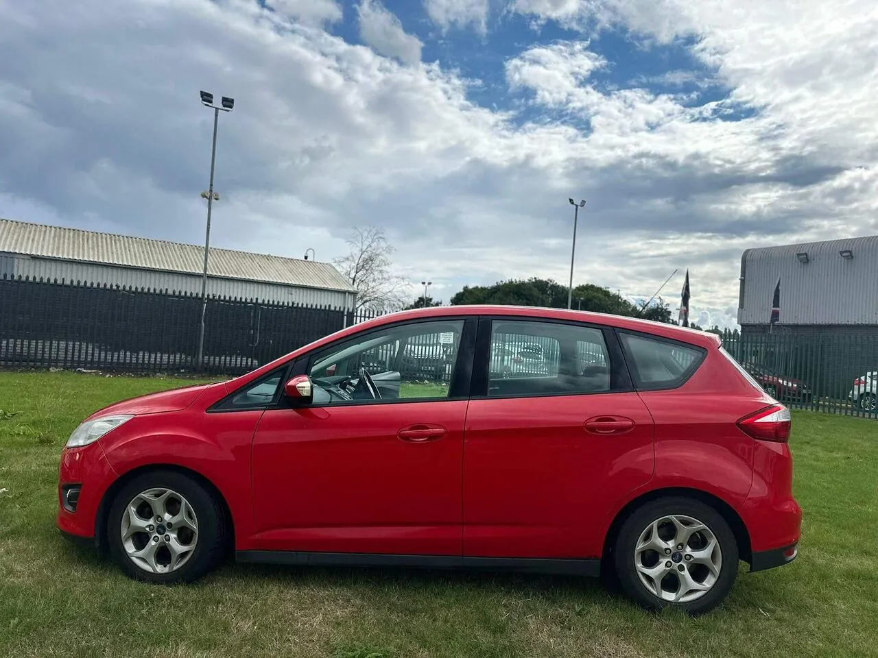 Ford C-Max 2012 photo 2