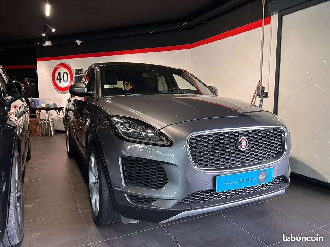 Jaguar E-Pace 2018 photo 3