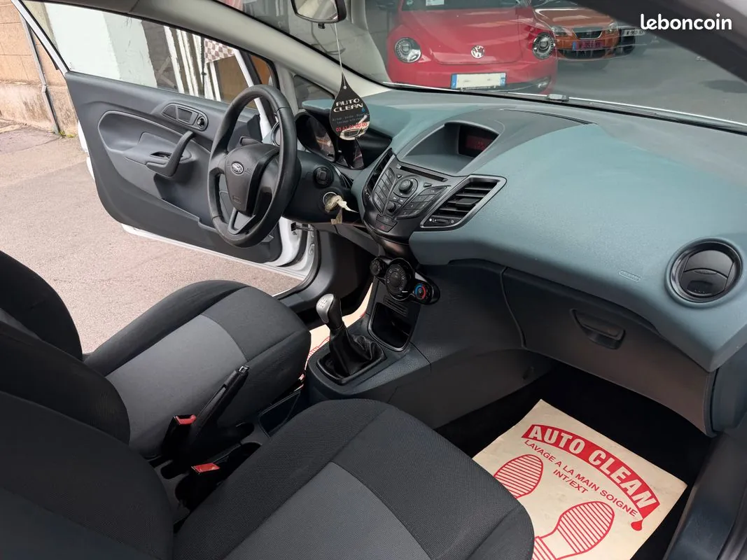 Ford Fiesta 2009 photo 4
