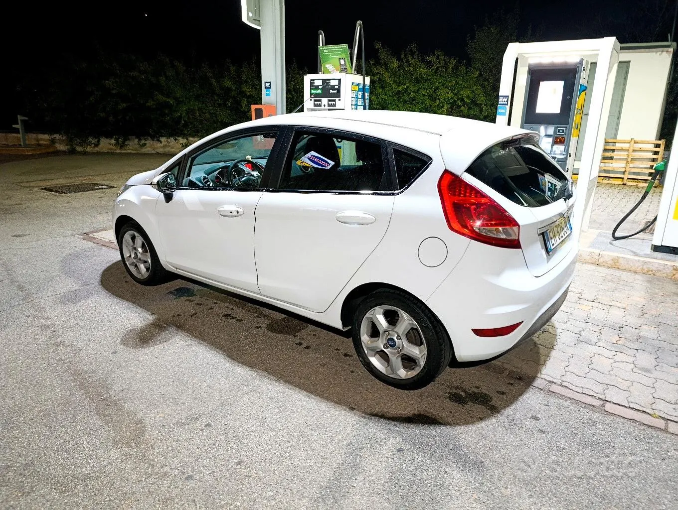 Ford Fiesta 2011 photo 2