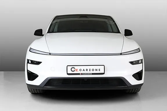 Tesla Model Y 2025 photo 2