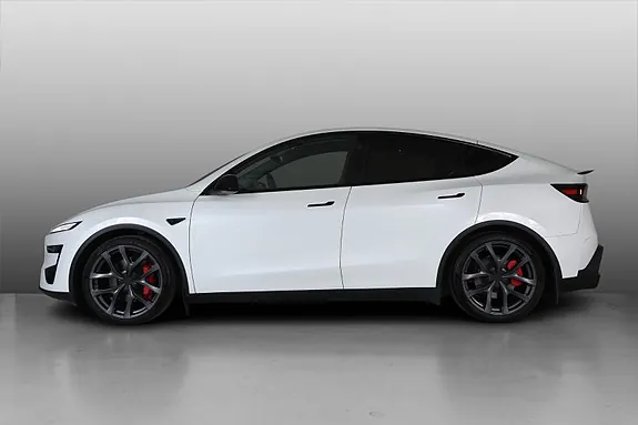 Tesla Model Y 2025 photo 3