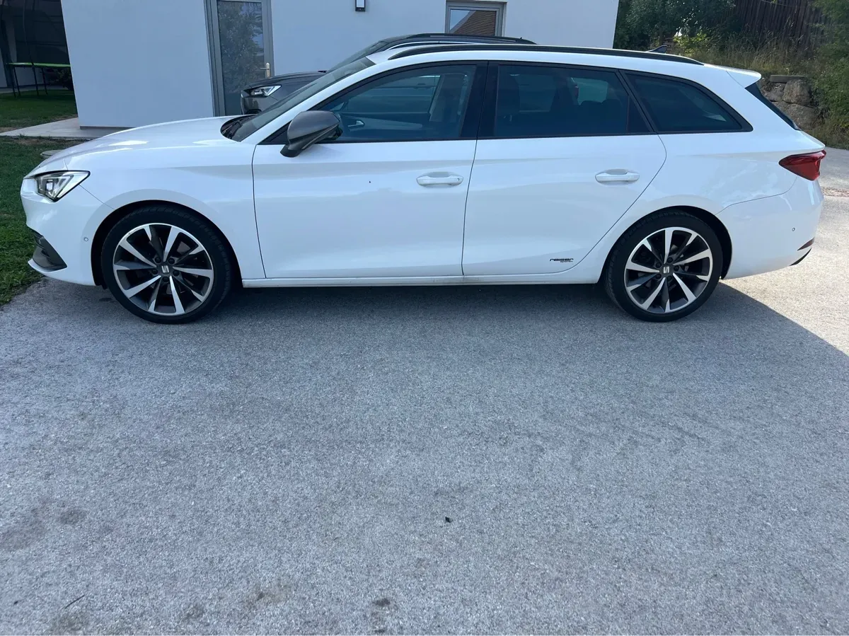 Seat Leon 2021 photo 2