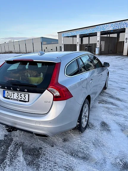 Volvo V60 2015 photo 4